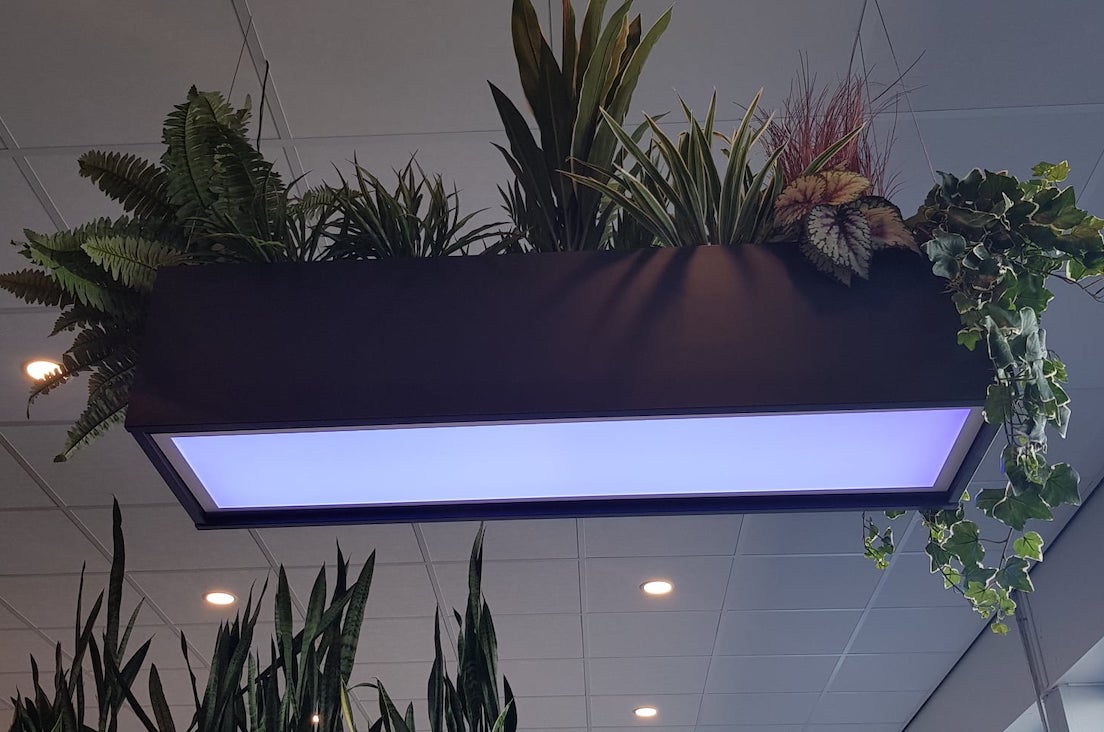 hangende plantenbak met LEDverlichting