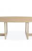 ovale duurzame houten tafel